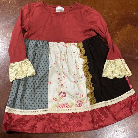 3piece persnickety set. Size 4. Lightly worn. - Picture 6 of 7